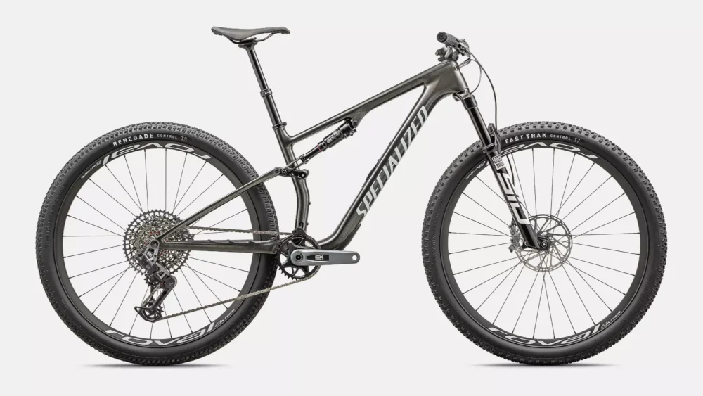 Epic 8 Expert Gloss Carbon / Black Pearl / White