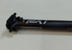 PORTASILLA RACEFACE NEXT 31.6X400 BLACK
