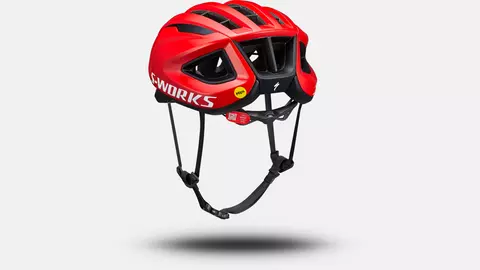 S-Works Prevail 3 Rojo Vívido - Vista trasera 3/4