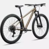 91827-63_ROCKHOPPER-SPORT-KH-BNTGLDMET-STLNMET-M---29_RDSQ Specialized Rockhopper Sport Oro Quemado/Stallion Metálico - vista trasera
